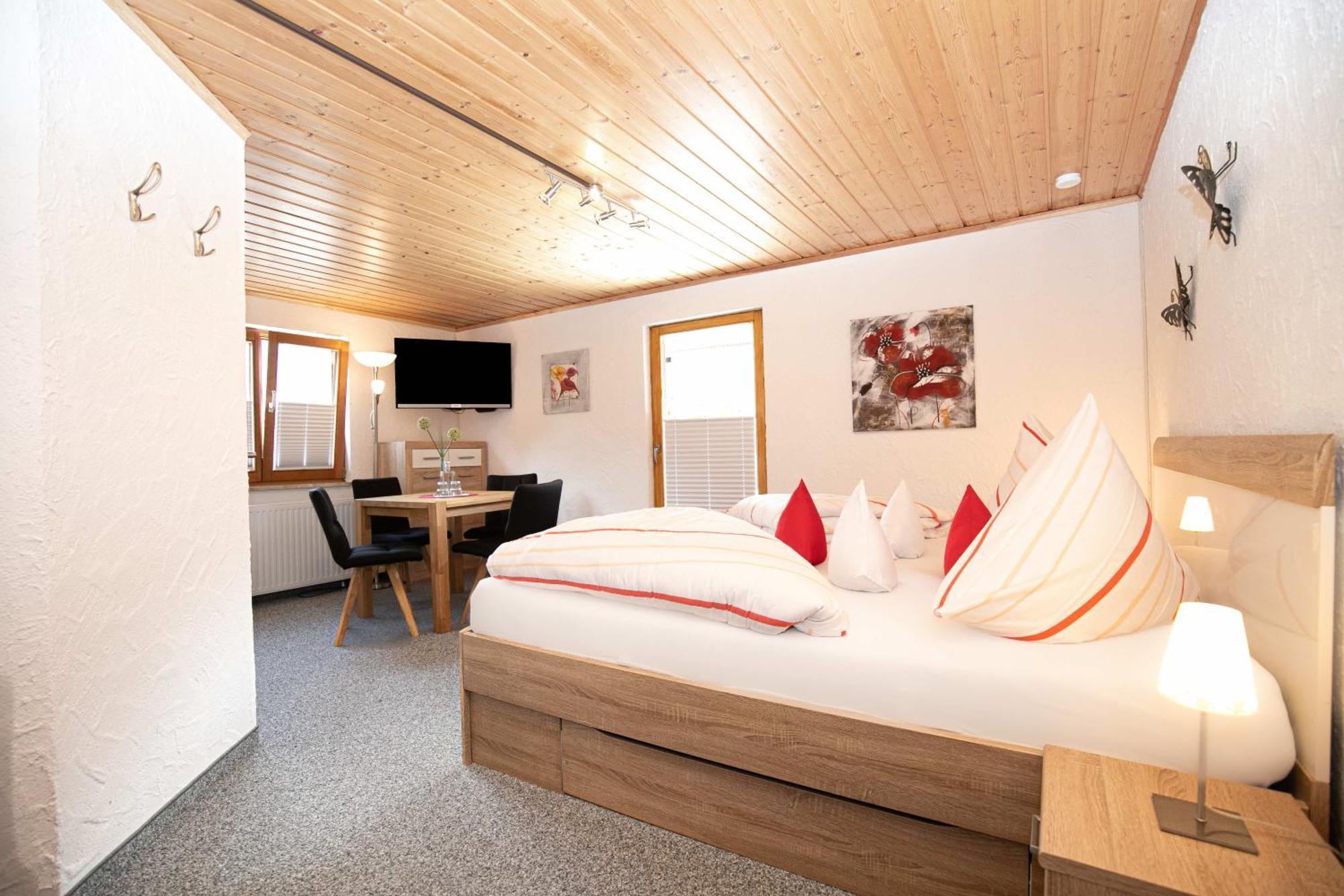 Hotel Restaurant Amadeus - Inclusive Skipass Und Vieles Mehr Bad Hindelang Ngoại thất bức ảnh