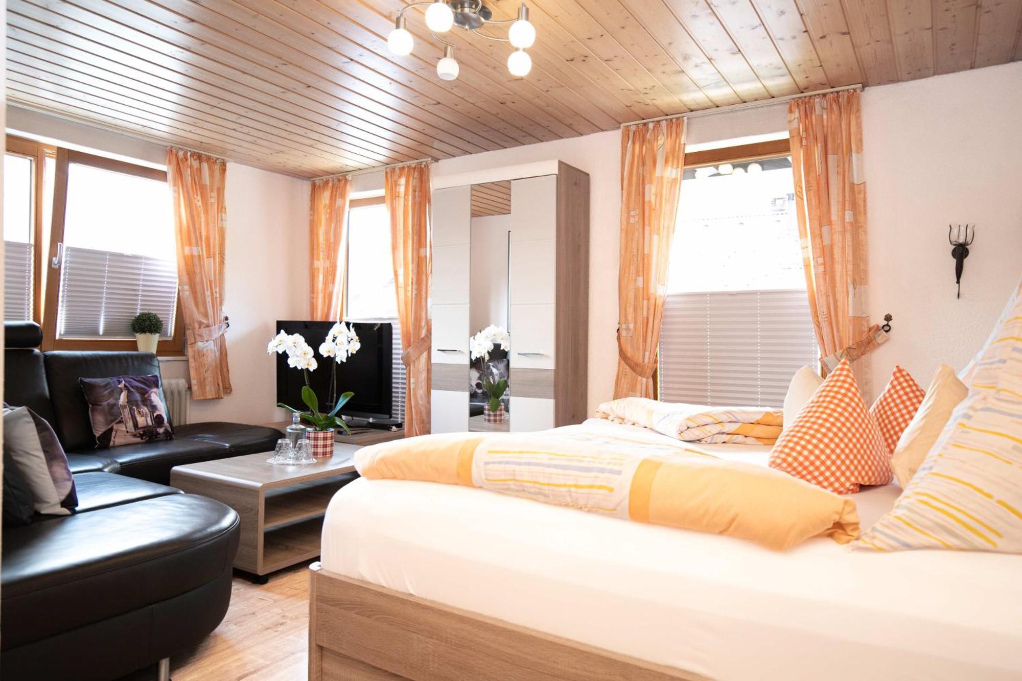Hotel Restaurant Amadeus - Inclusive Skipass Und Vieles Mehr Bad Hindelang Ngoại thất bức ảnh