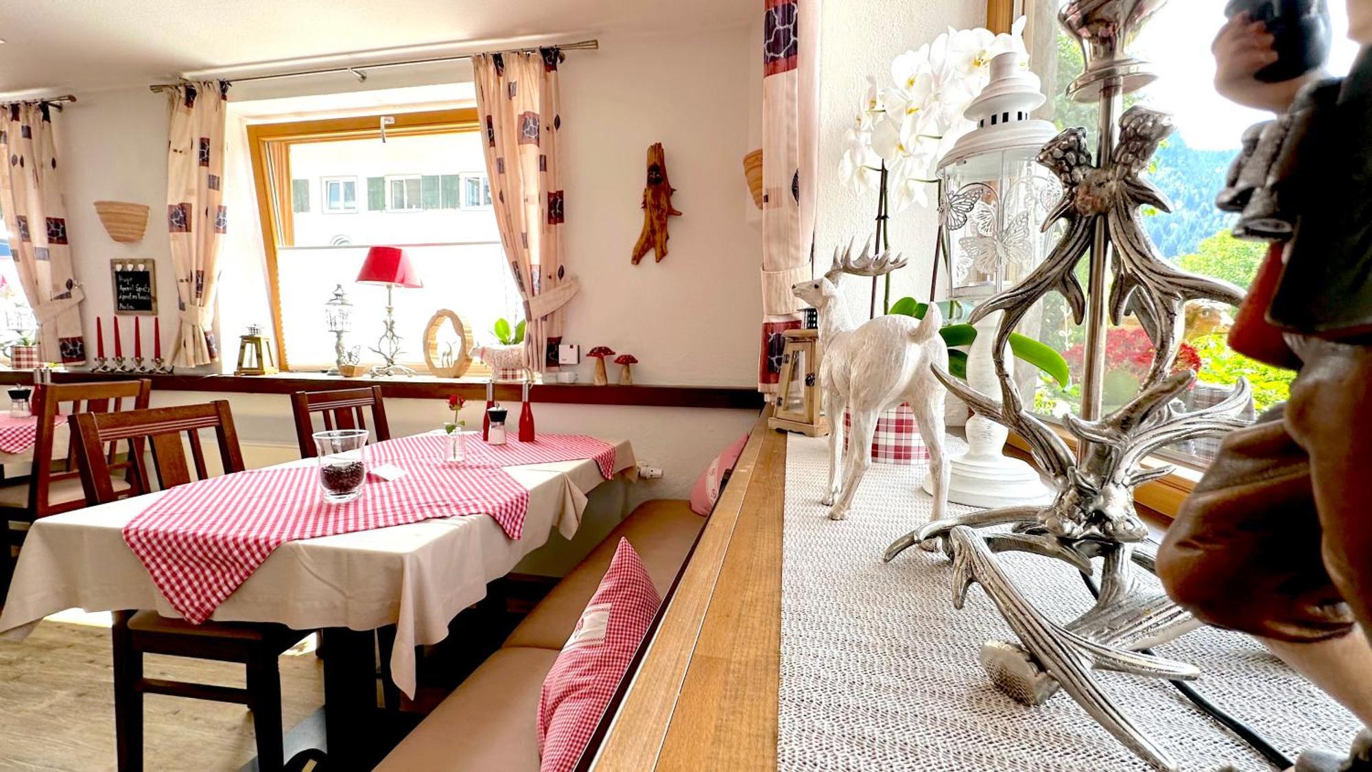 Hotel Restaurant Amadeus - Inclusive Skipass Und Vieles Mehr Bad Hindelang Ngoại thất bức ảnh