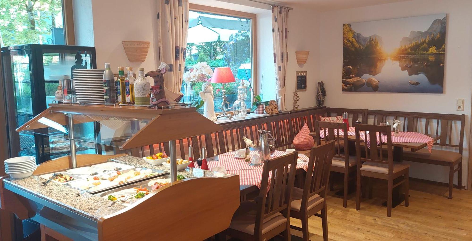 Hotel Restaurant Amadeus - Inclusive Skipass Und Vieles Mehr Bad Hindelang Ngoại thất bức ảnh